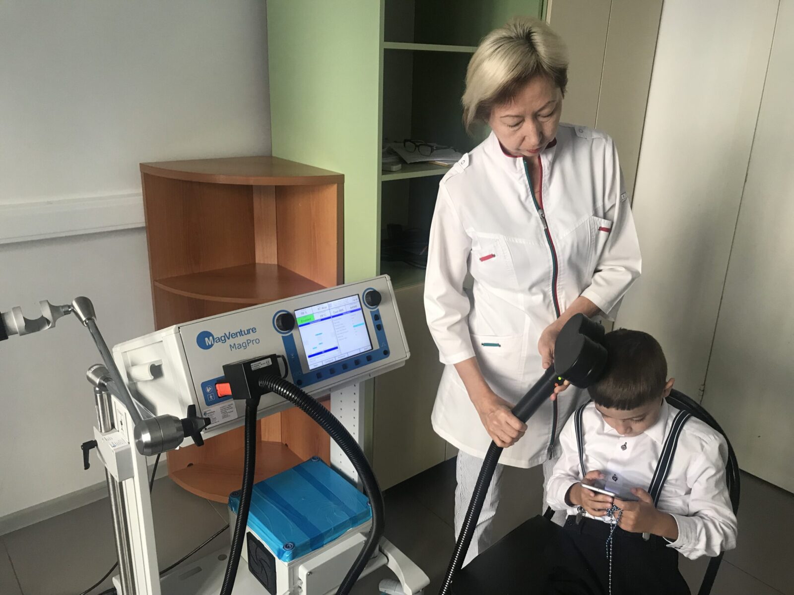 Транскраниальная магнитная стимуляция (ТКМС)